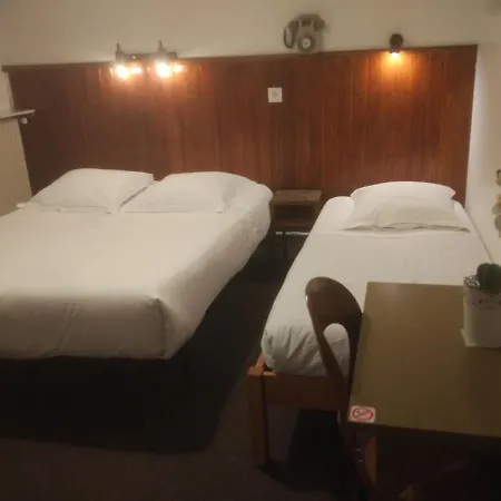 Le Nouveau Monde Hotel *