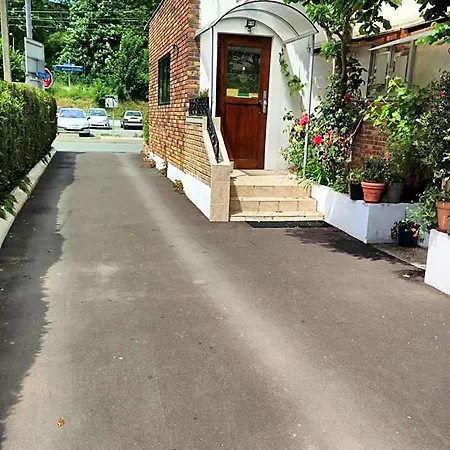 Le Nouveau Monde Otel Breuillet (Essonne)