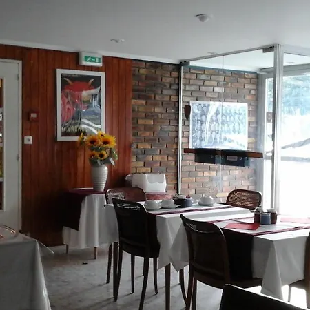 Hotel Le Nouveau Monde Breuillet (Essonne)